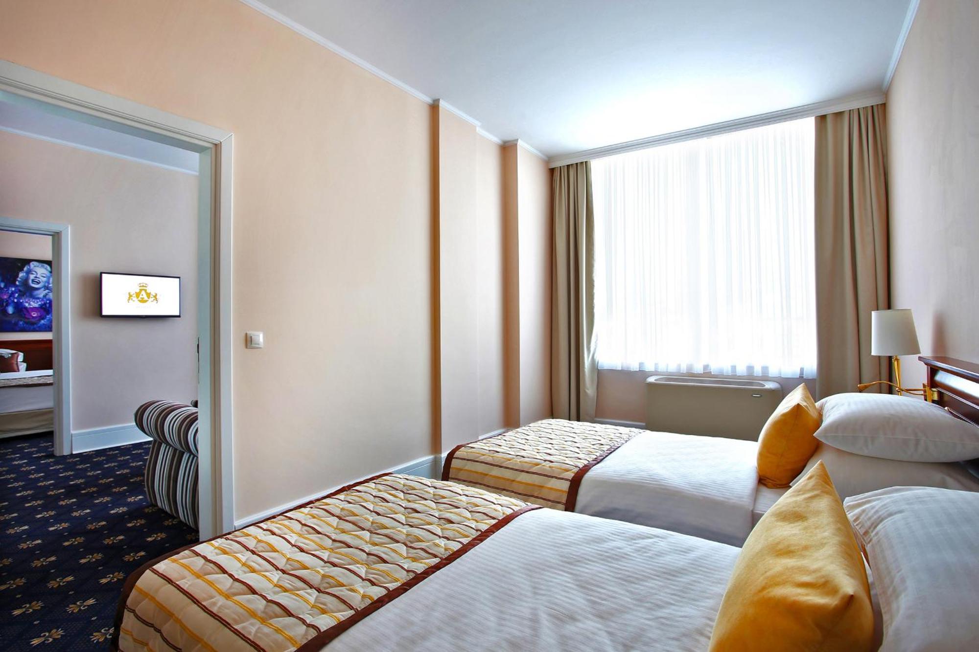 A Hoteli - Hotel Sloboda Σάμπατς Δωμάτιο φωτογραφία