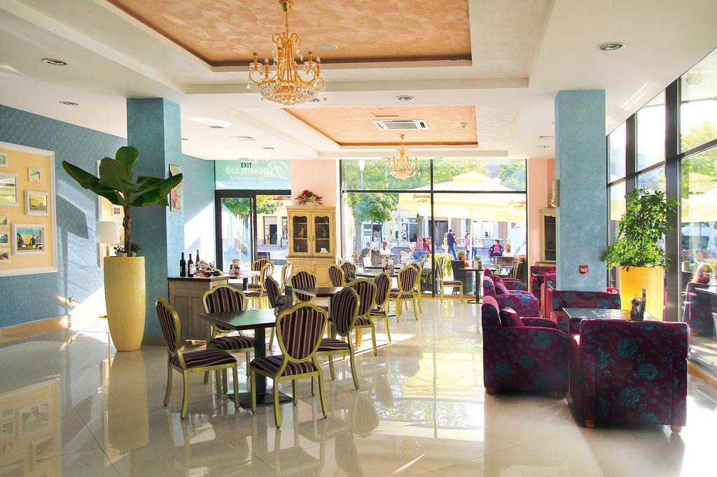 A Hoteli - Hotel Sloboda Σάμπατς Εξωτερικό φωτογραφία