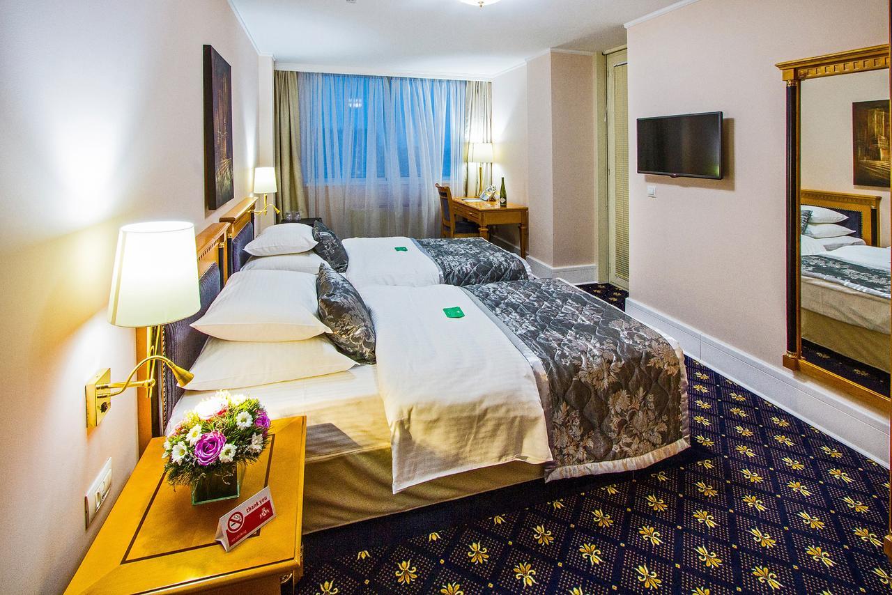 A Hoteli - Hotel Sloboda Σάμπατς Δωμάτιο φωτογραφία