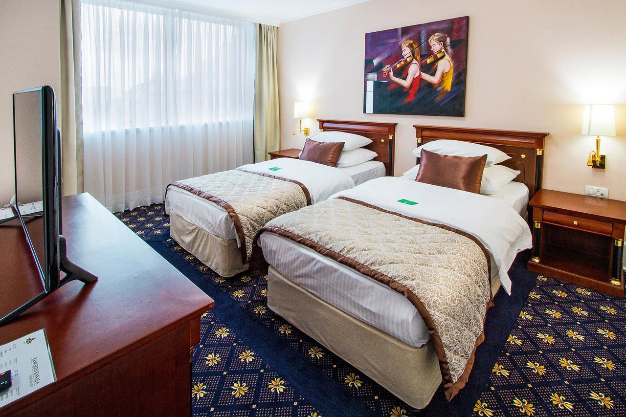 A Hoteli - Hotel Sloboda Σάμπατς Δωμάτιο φωτογραφία